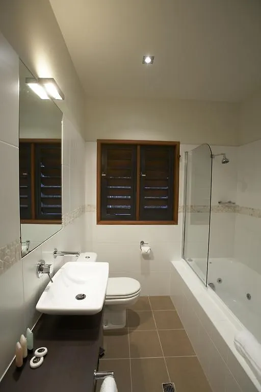 Pure Magnetic Apartment Nelly Bay Australia